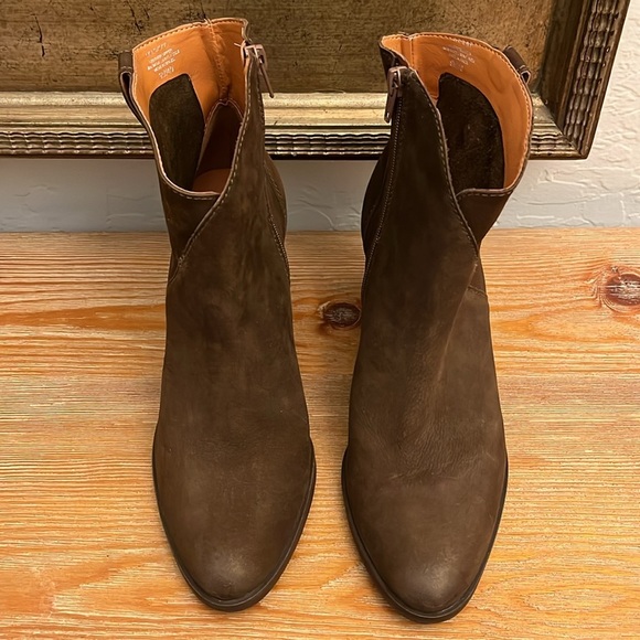 LUCKY BRAND Loxona Brown Leather Boot - 9 - Picture 2 of 8